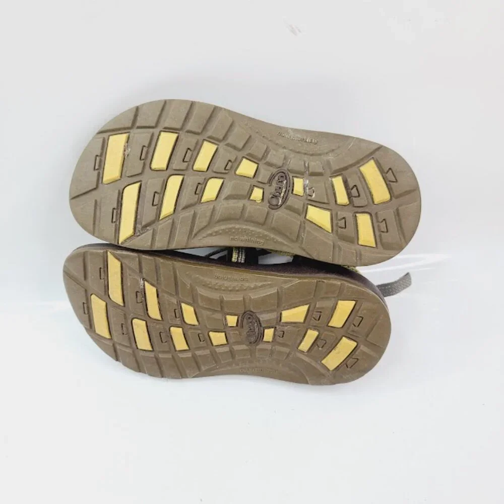Chaco girl brown